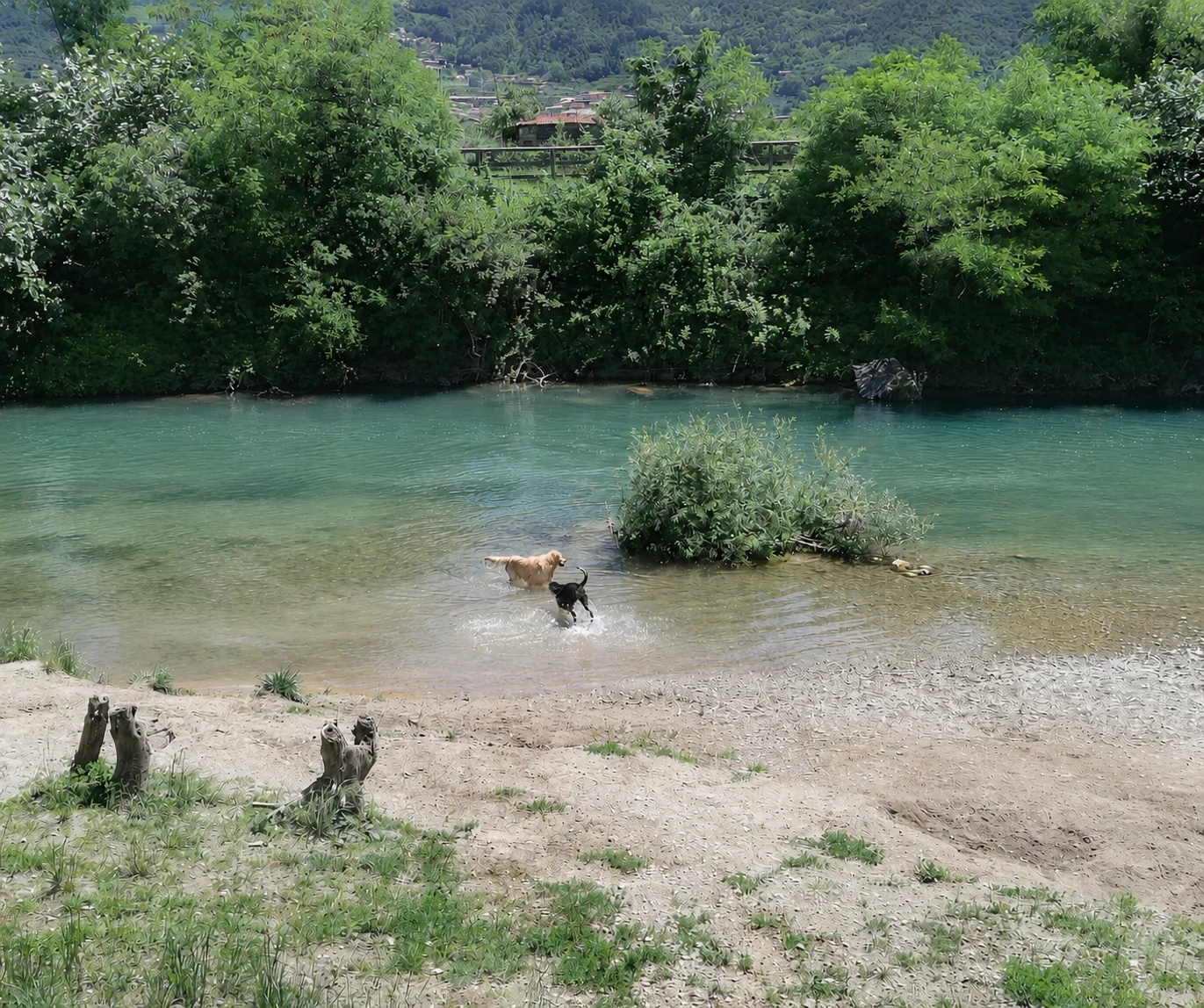 Sarca Bau Beach am Gardasee