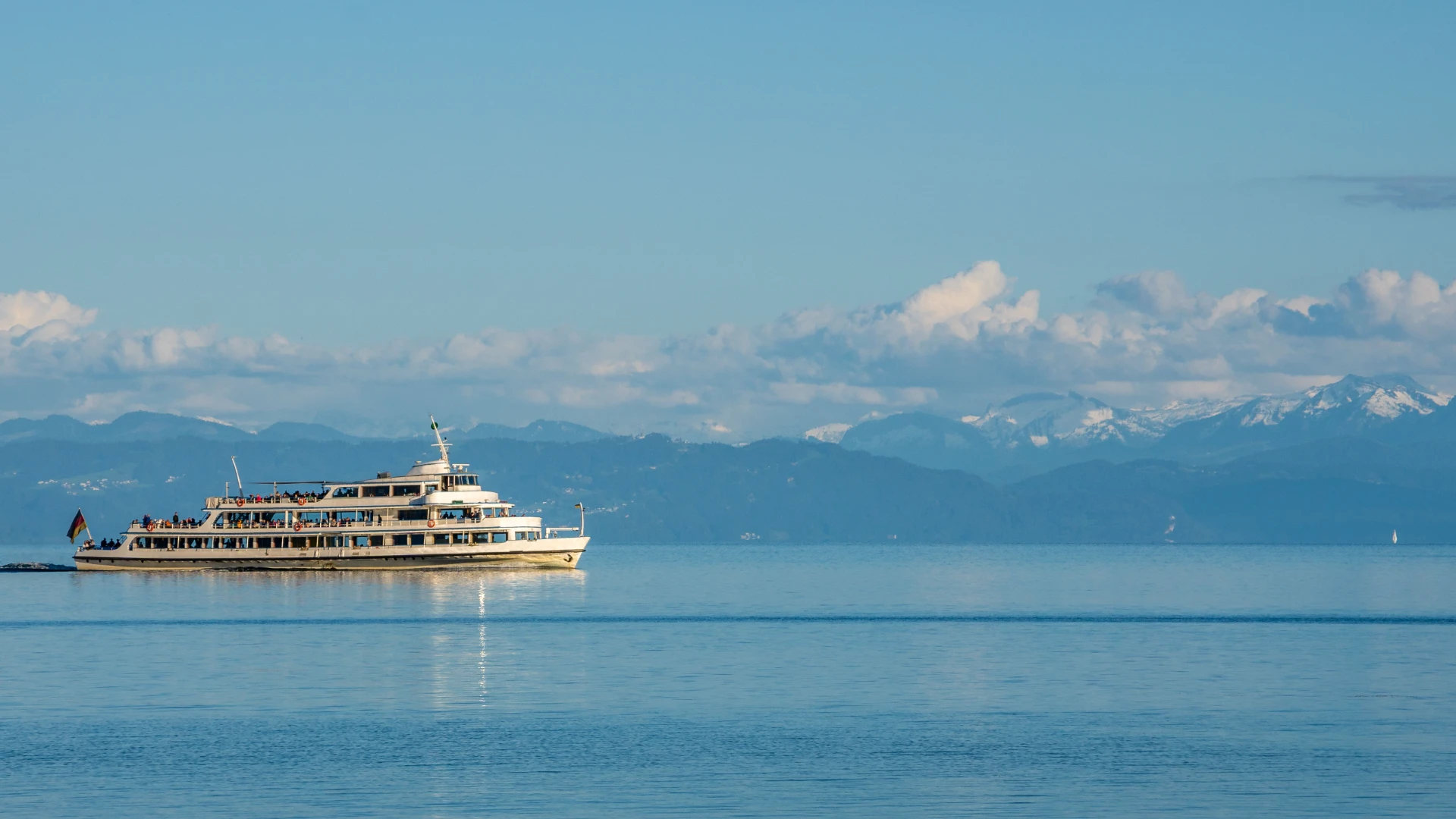 Hunde sind auf den Schiffen der Weißen Flotte am Bodensee erlaubt