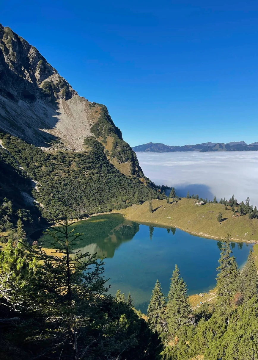 Gaisalpsee mit Hund