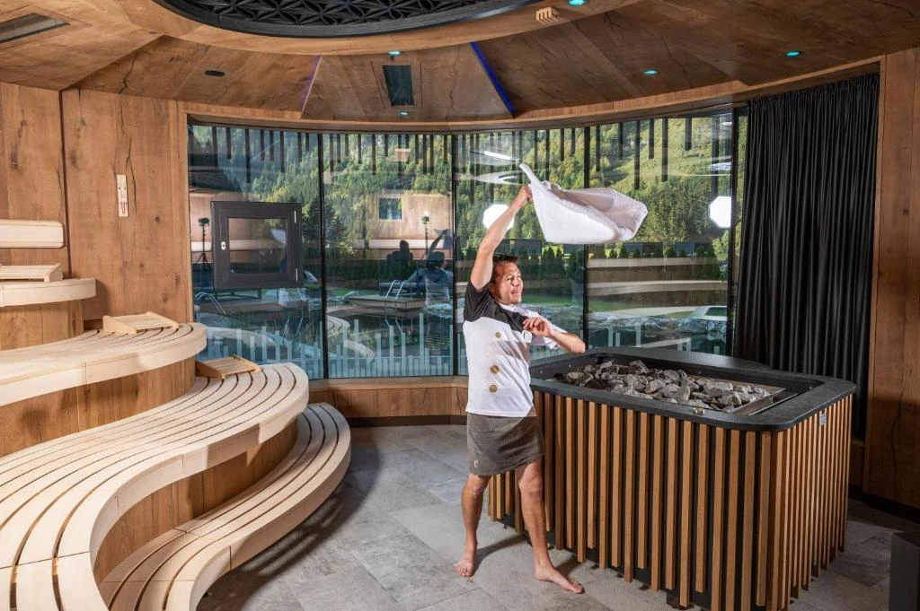 Alpin Life Resort Lürzerhof 4