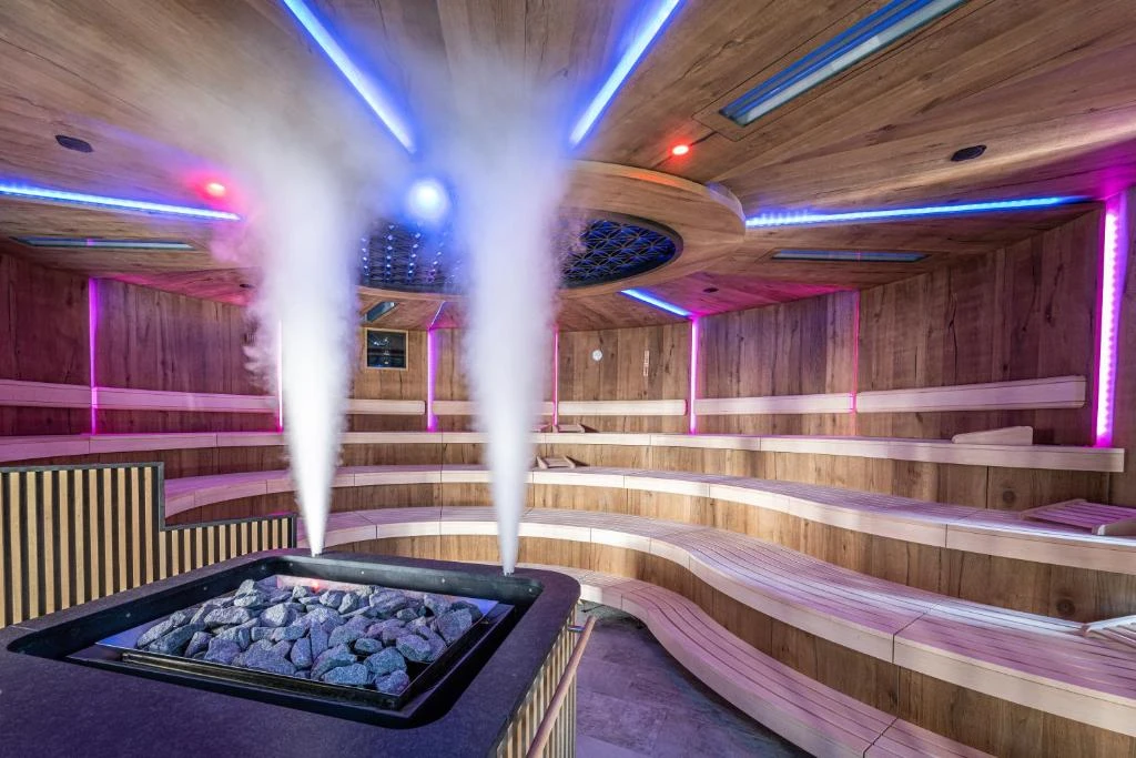 Alpin Life Resort Lürzerhof 5