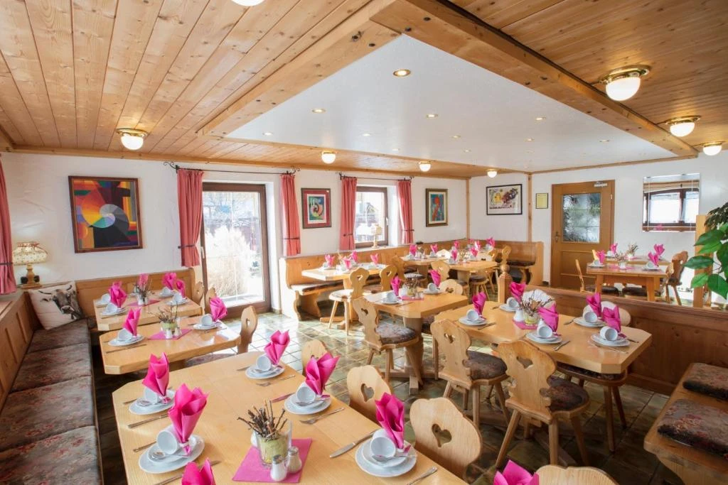Hotel "Akzenthaus Alpenrose Nesselwang" mit Sauna nahe der Alpspitze 4