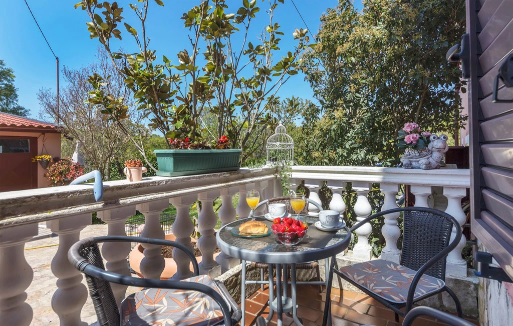 Ferienhaus in Pula-Pinezići mit eingezäuntem Grundstück 3