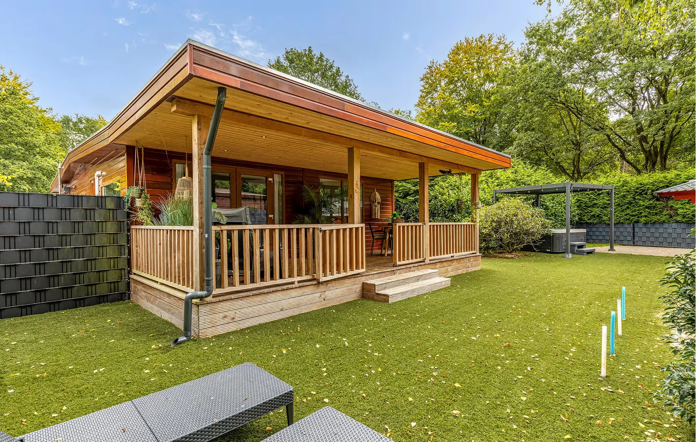 Ferienhaus mit Whirlpool und eingezäuntem Garten in Drenthe 2