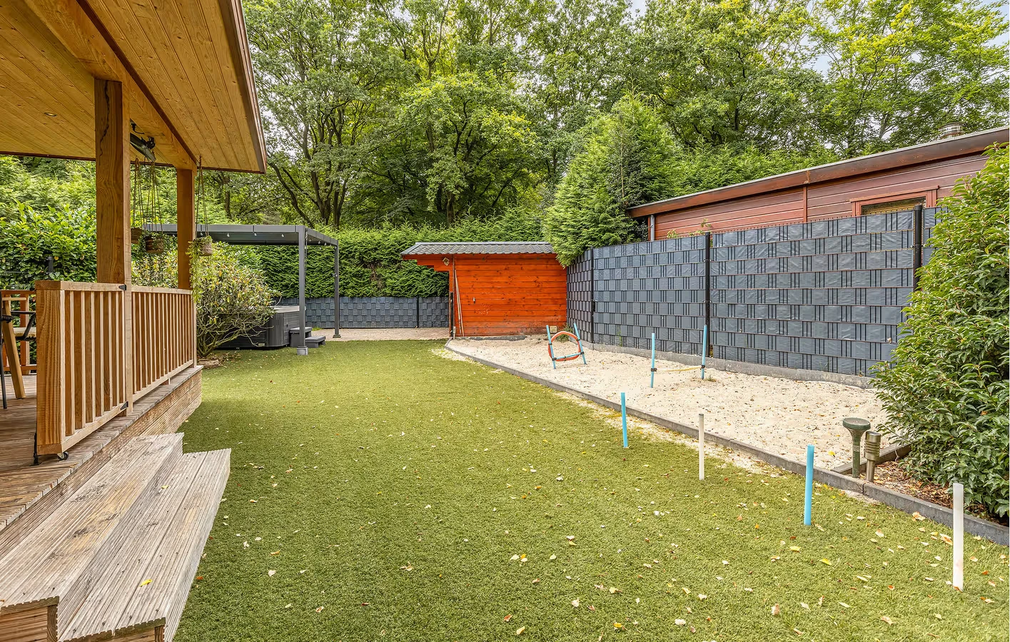 Ferienhaus mit Whirlpool und eingezäuntem Garten in Drenthe 5