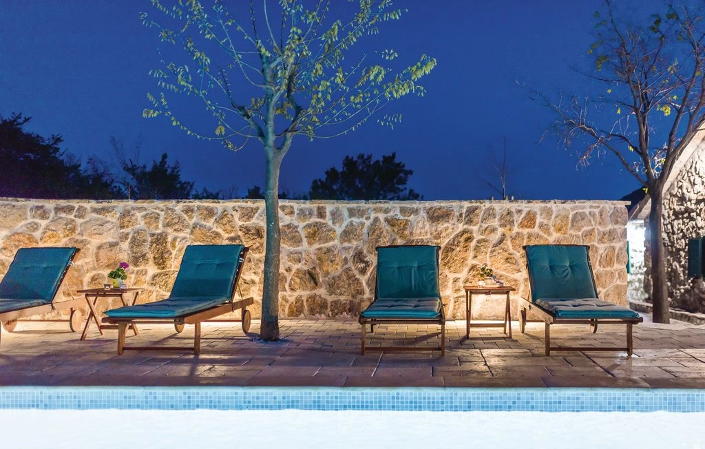 Ferienhaus bei Drniš mit Pool, Sauna und Whirlpool  4