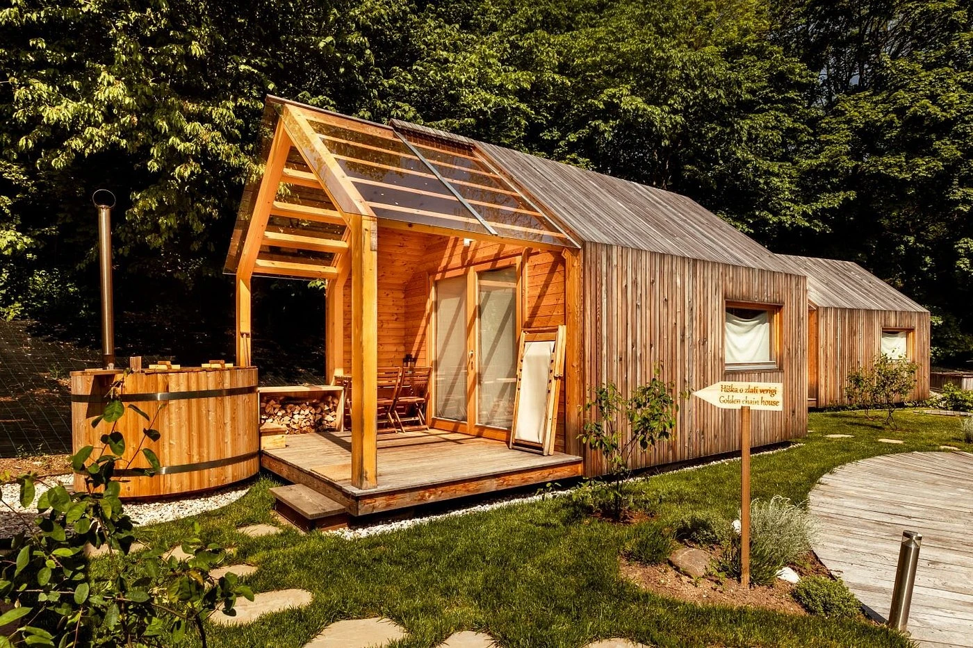 Glamping Mountain Fairy Tale 2