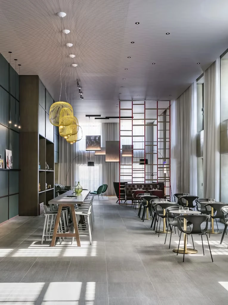 Stadthotel "OKKO Hotels Strasbourg Centre" direkt an der Presqu’île Malraux 2