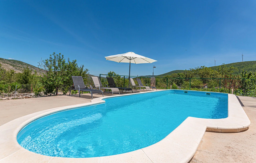 Ferienhaus "Mravnica" mit privatem Pool und eingezäuntem Grundstück