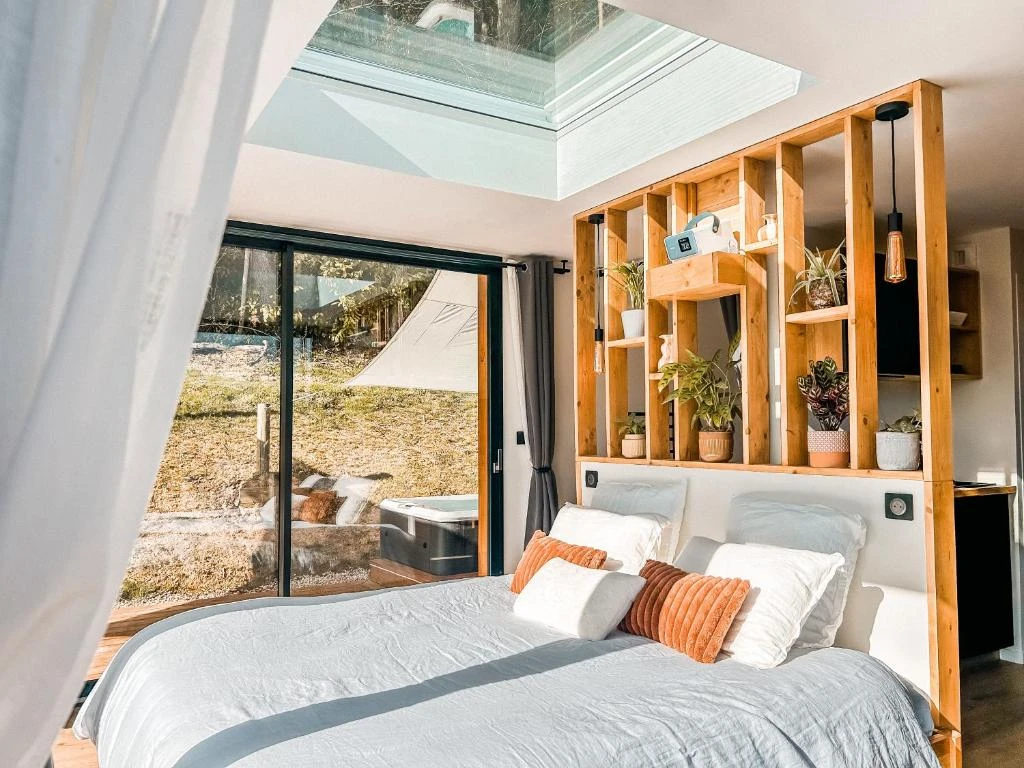 Romantisches Chalet mit privatem Whirlpool und Sauna 4