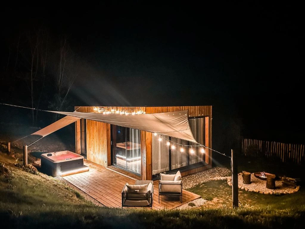 Romantisches Chalet mit privatem Whirlpool und Sauna 5