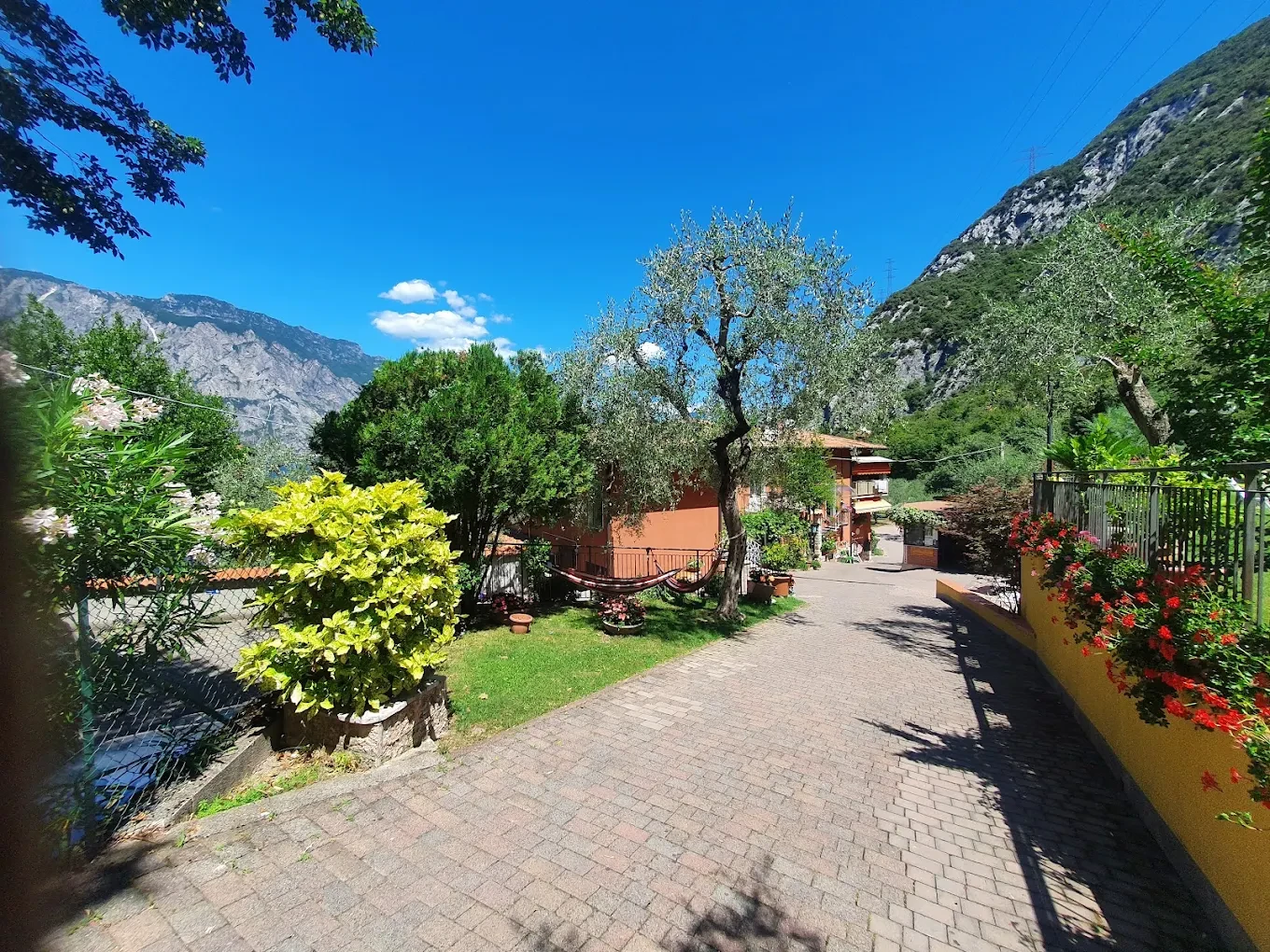 Hotel direkt am Gardasee in Malcesine 3