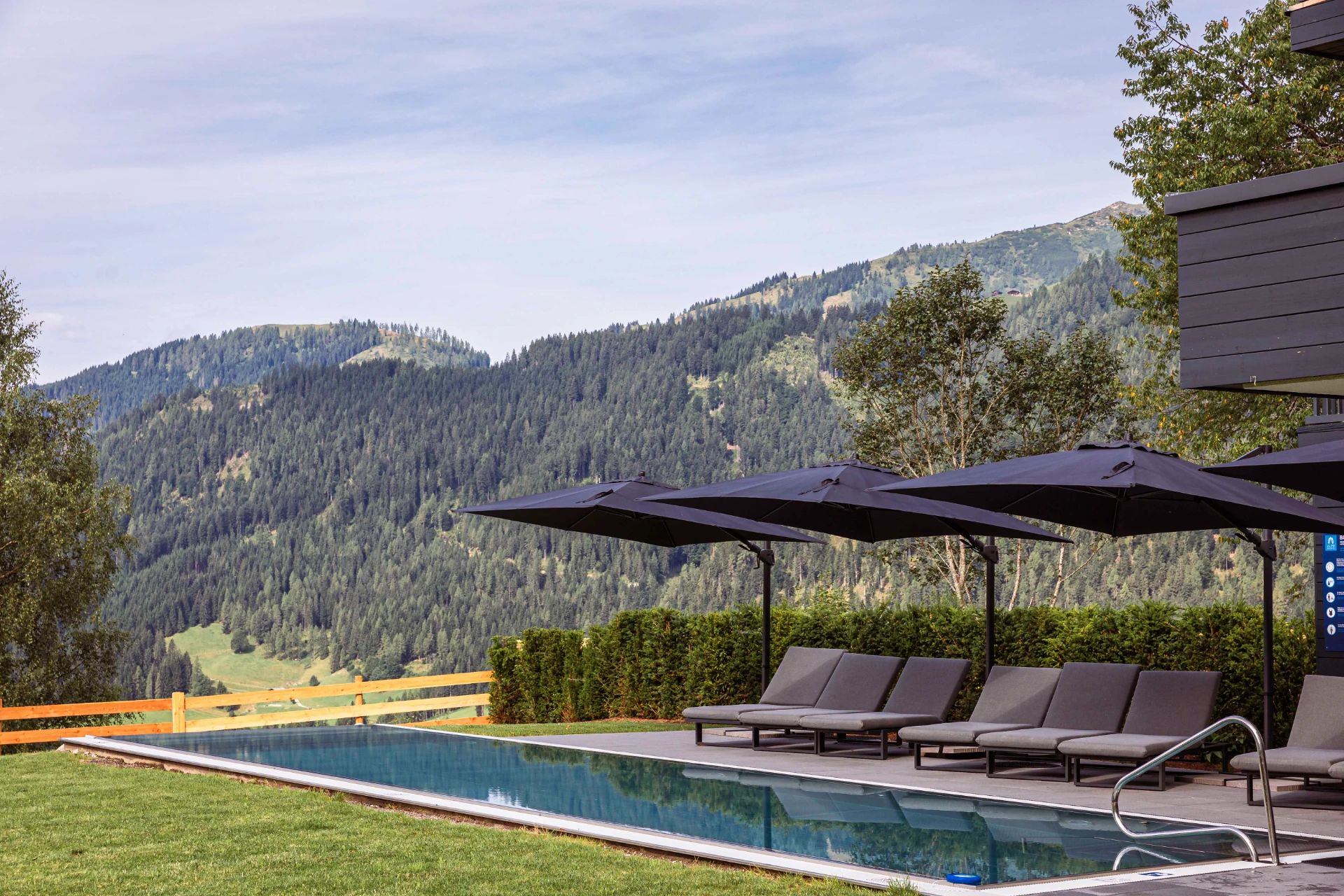 ALPS RESORTS Hideaway Dachstein West 2