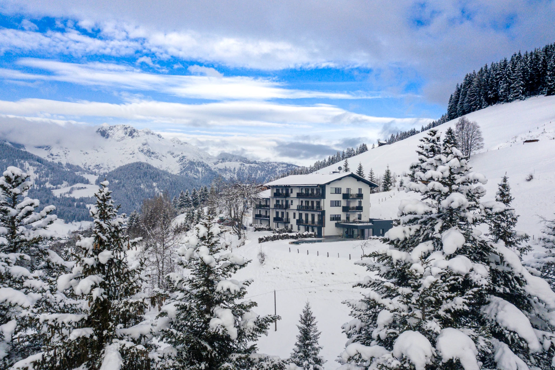 ALPS RESORTS Hideaway Dachstein West 5