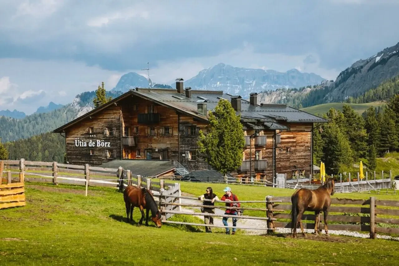Mountain Lodge "Ütia de Börz" am Passo delle Erbe in den Dolomiten 5