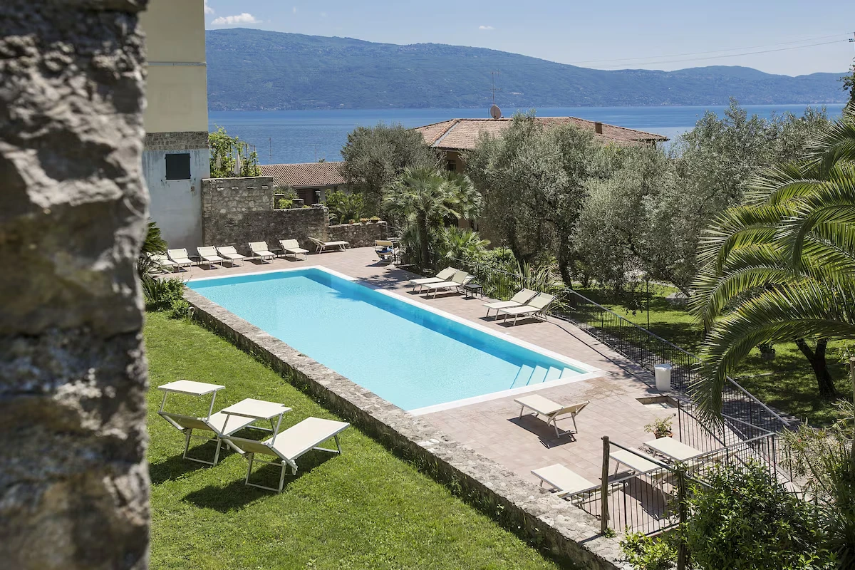Hotel "Hotel Livia" mit Pool und Zitronengarten in Gargnano 3