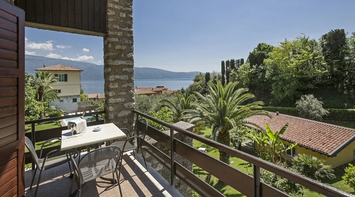 Hotel "Hotel Livia" mit Pool und Zitronengarten in Gargnano 4