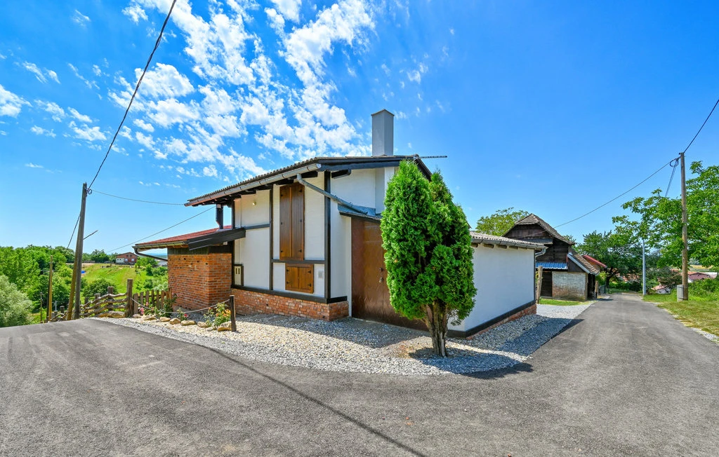 Kroatien Ferienhaus mit Pool, Whirlpool und großem Garten bei Popovača 3
