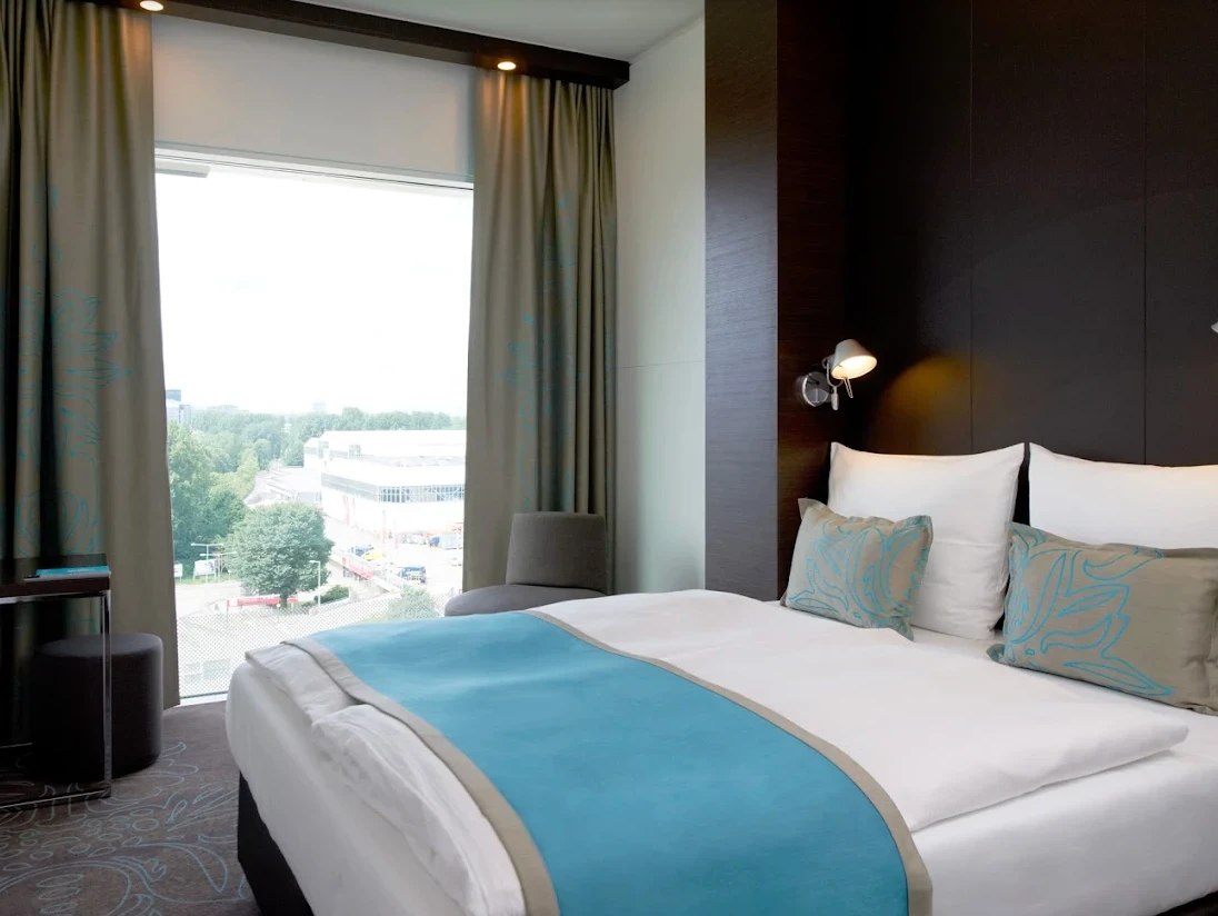 Motel One Amsterdam 3