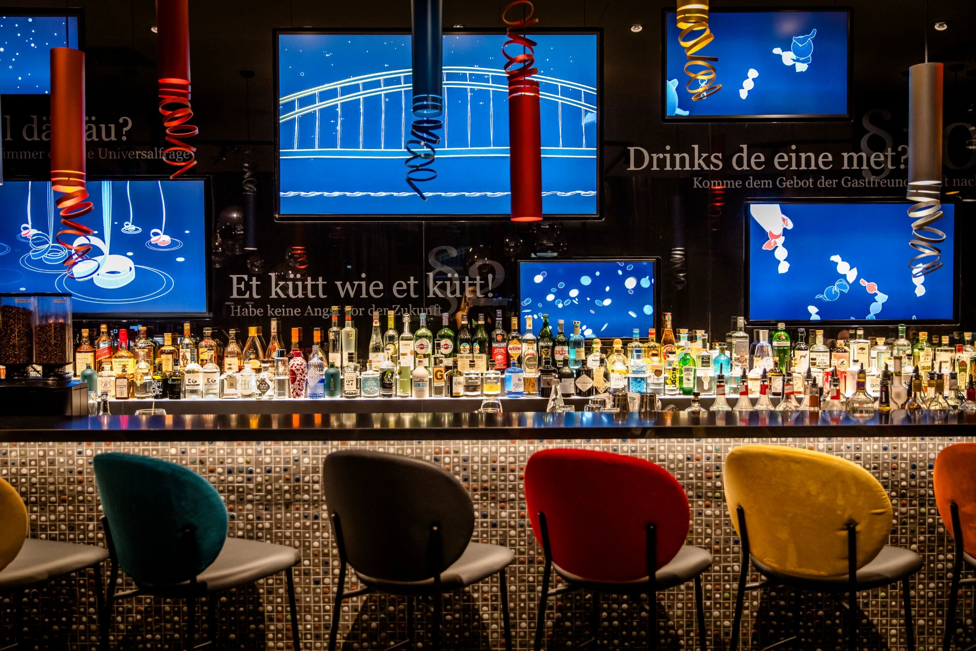 Motel One Köln-Mediapark 3