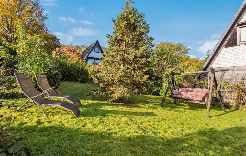 Ferienhaus "Cozy Home In Bad Wünnenberg" mit Sauna und eingezäuntem Garten 2