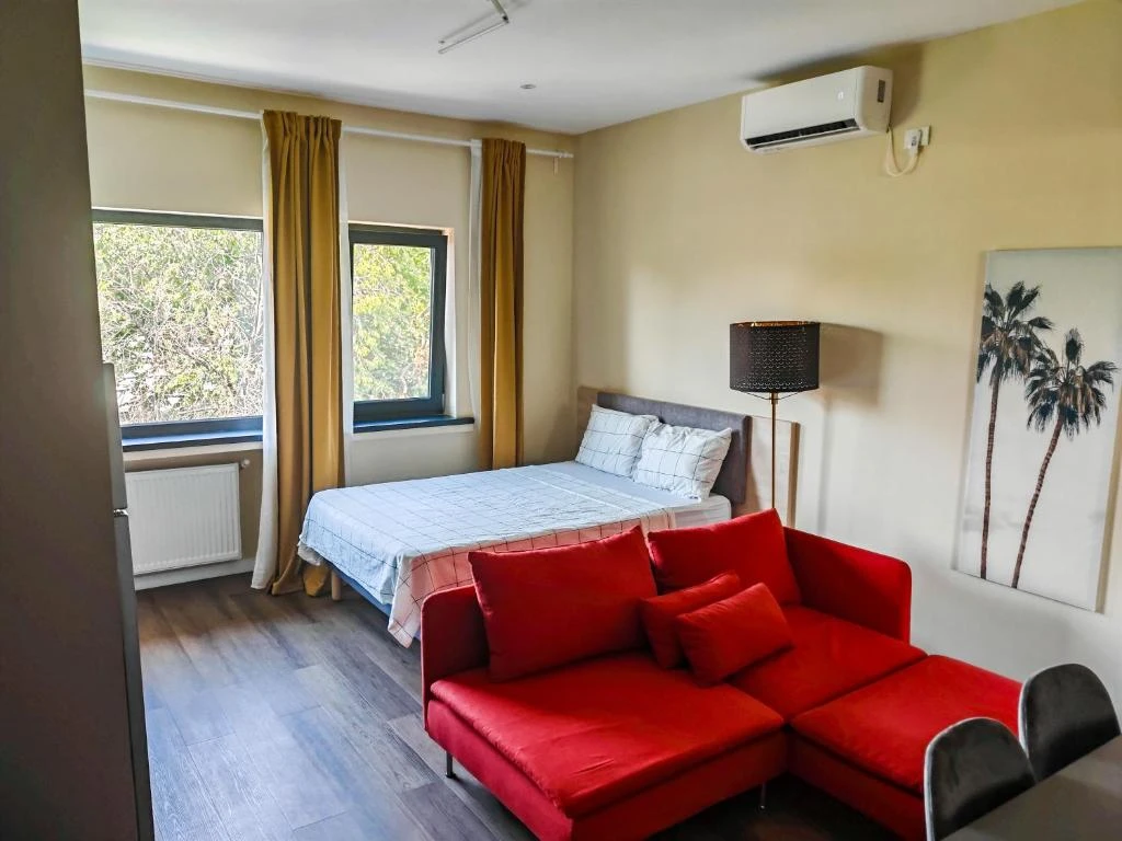 Ferienwohnung "Beautiful new studios super location" im Herzen von Bukarest 4