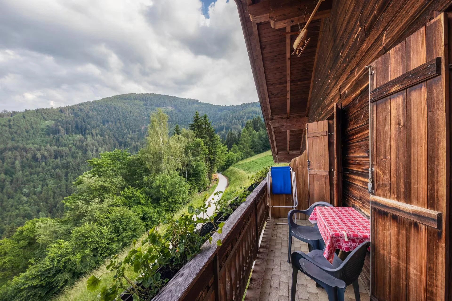 Ferienwohnung "Grödnerhof - Heidi" mit Bergblick und Garten in Karneid