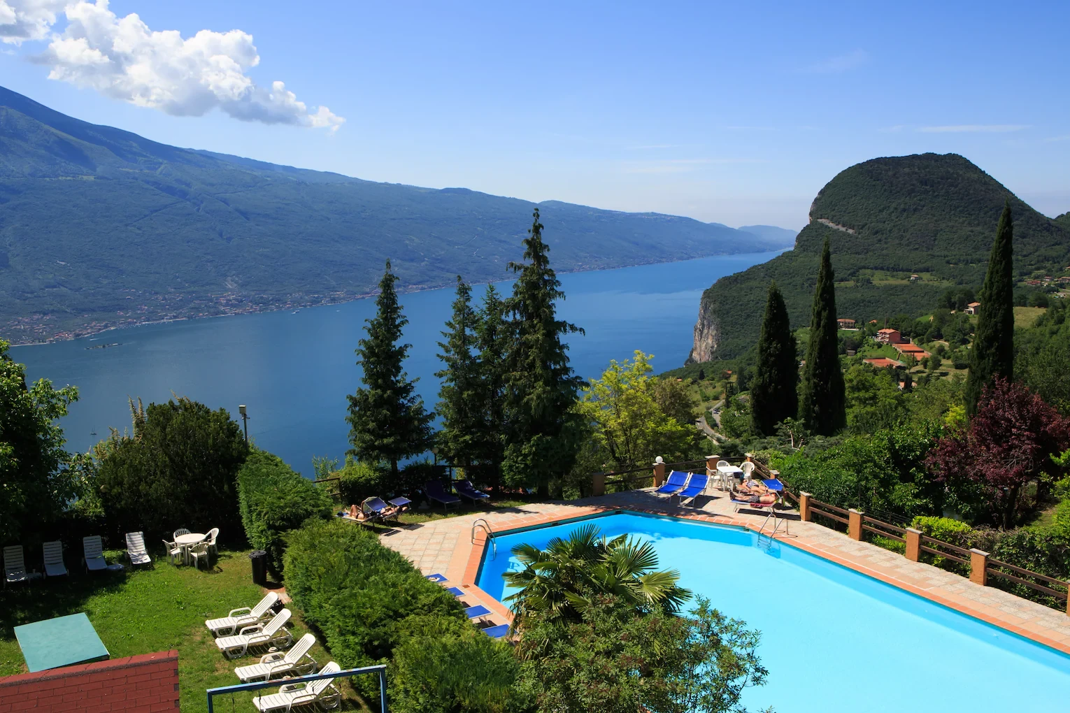 Hotel "Panorama e Residence" mit Seeblick in Tremosine sul Garda