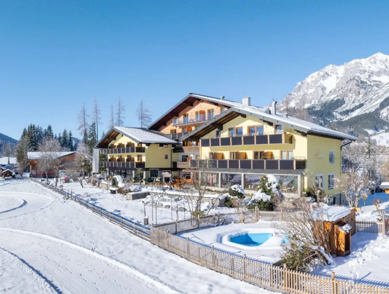 Almfrieden Hotel & Romantikchalet 5