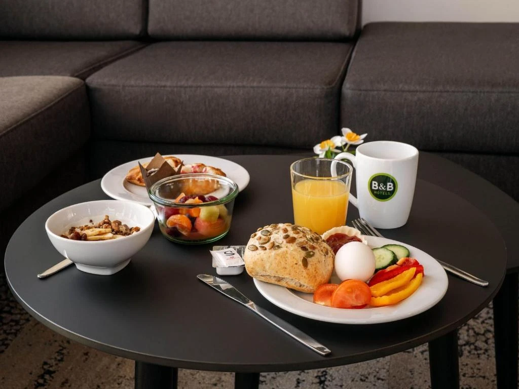 B&B Hotel Heidelberg mit Frühstücksbuffet nahe Hauptbahnhof 3
