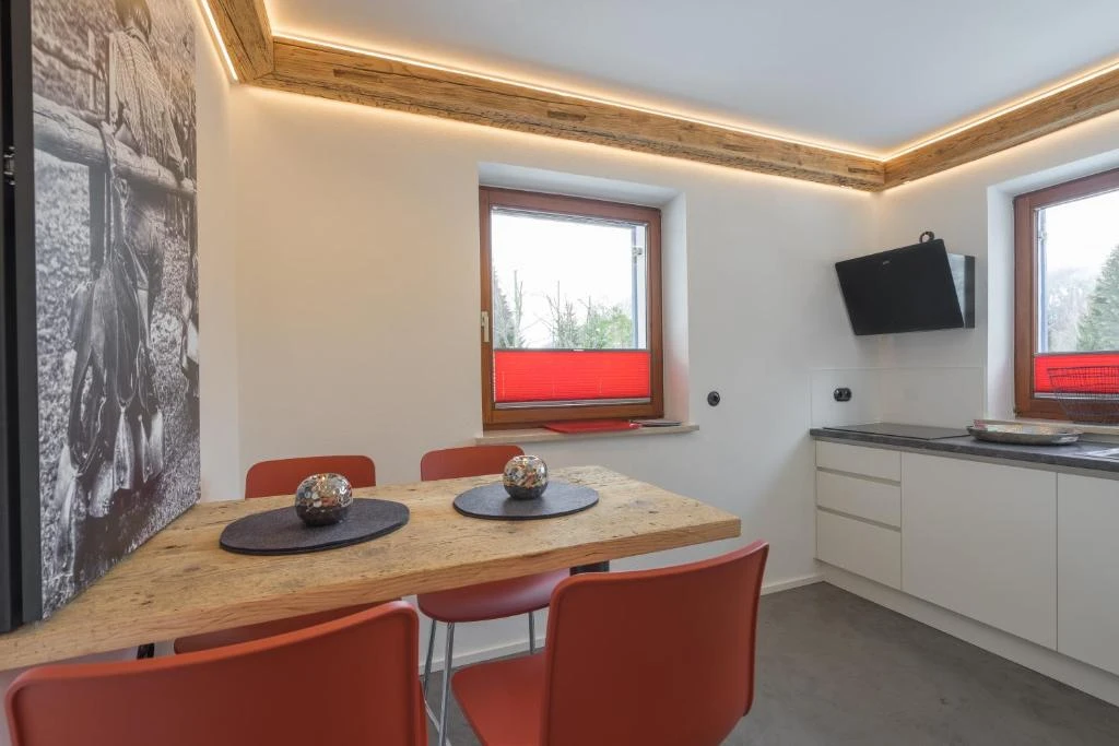 Ferienwohnungen "Alpentraum, Ferienhaus Schmid" mit Garten in Oberstdorf-Kornau 3