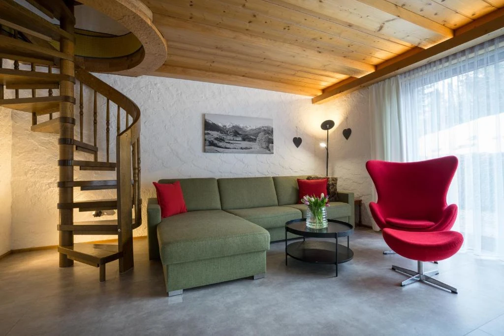 Ferienwohnungen "Alpentraum, Ferienhaus Schmid" mit Garten in Oberstdorf-Kornau