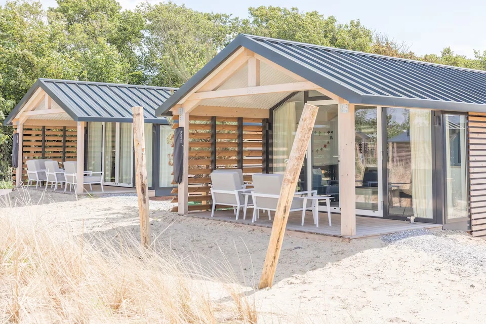 Ameland Lodge mit Veranda in Hollum