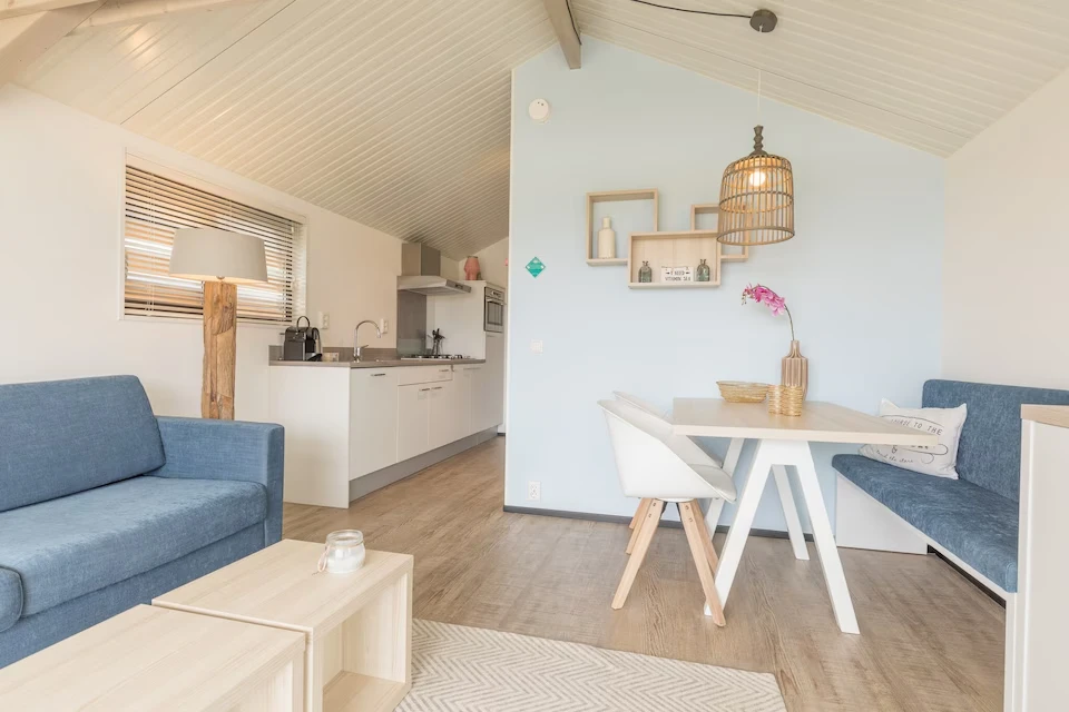 Ameland Lodge mit Veranda in Hollum 3