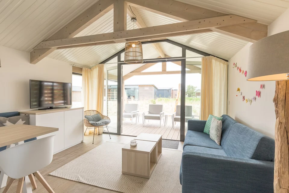 Ameland Lodge mit Veranda in Hollum 4