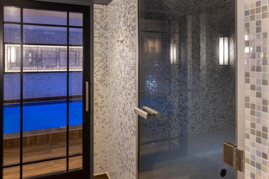 Hotel "Les Matins de Paris & Spa" in South Pigalle 3
