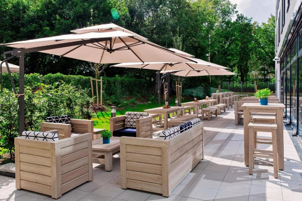 Hotel "Courtyard by Marriott Oberpfaffenhofen Munich South" im 5-Seen-Land