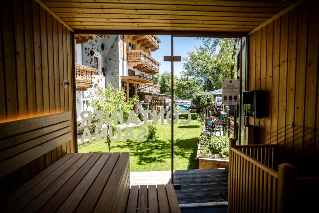hundefreundliches Alpenhotel mit Hundepool am Achensee 5
