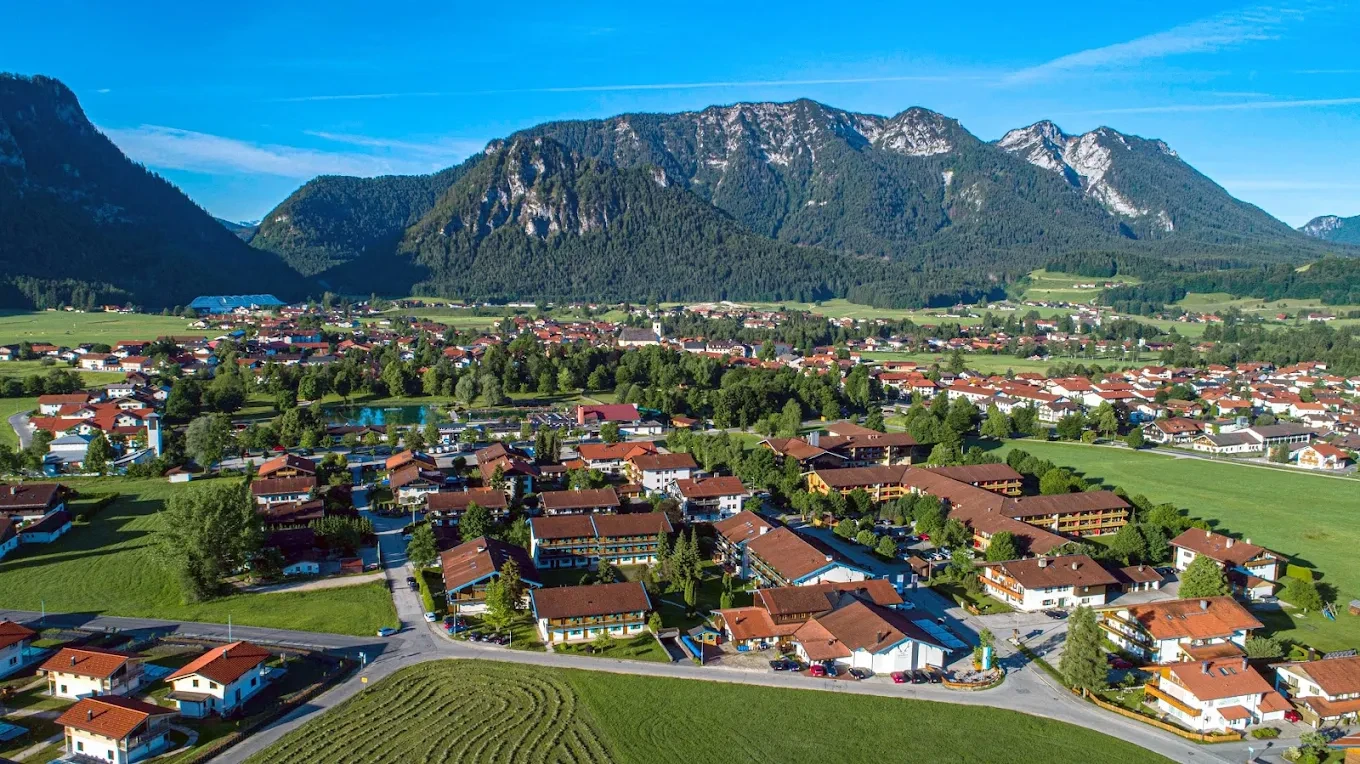Alpenhotel "Das Bergmayr" mit Pool und Wellness im Chiemgau in Inzell 5