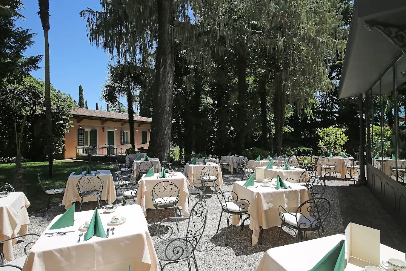 Gardasee Hotel "Villa Sofia" mit Pool 4