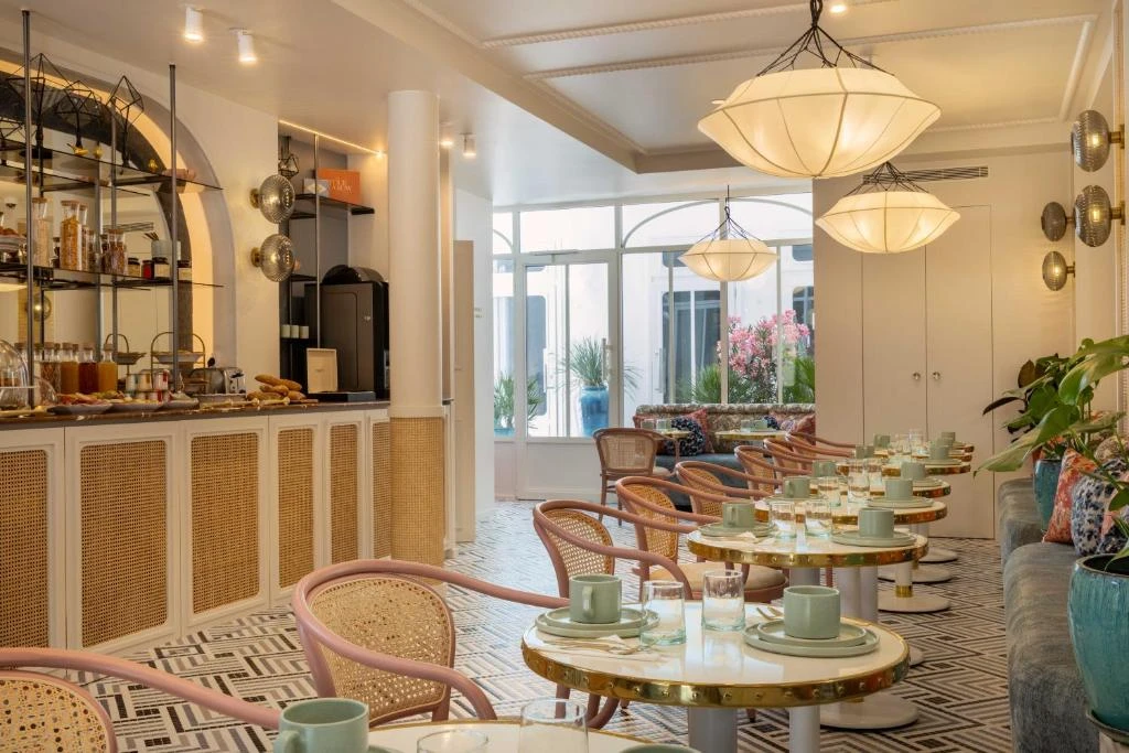 Hotel "Inattendu" in Paris 2