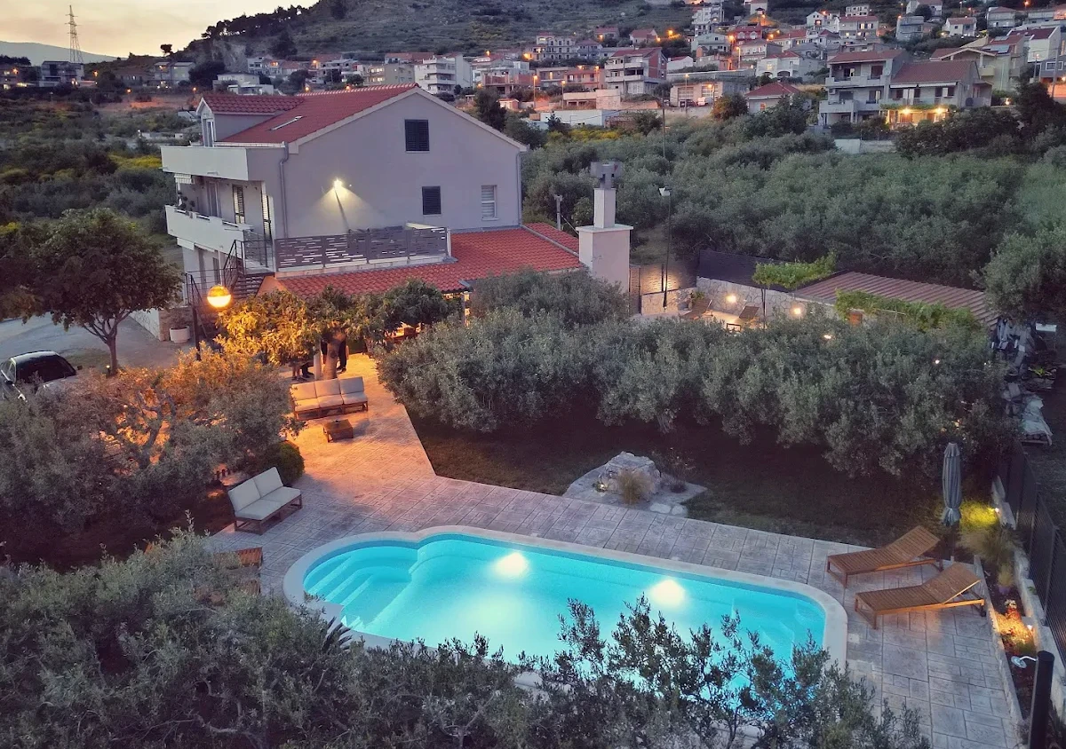 Villa Kucine Olives Garden 2